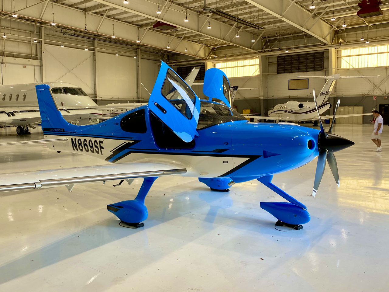 N869SF